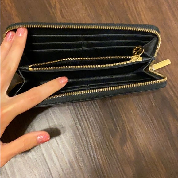 Tory Burch Wallet - Picture 2 of 6